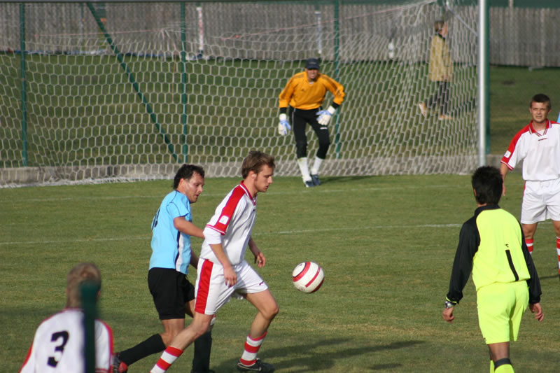 gal/10. Spieltag- SV Reischach - Pfalzen/2006-11-09 - SV Reischach gg. Pfalzen 009.jpg